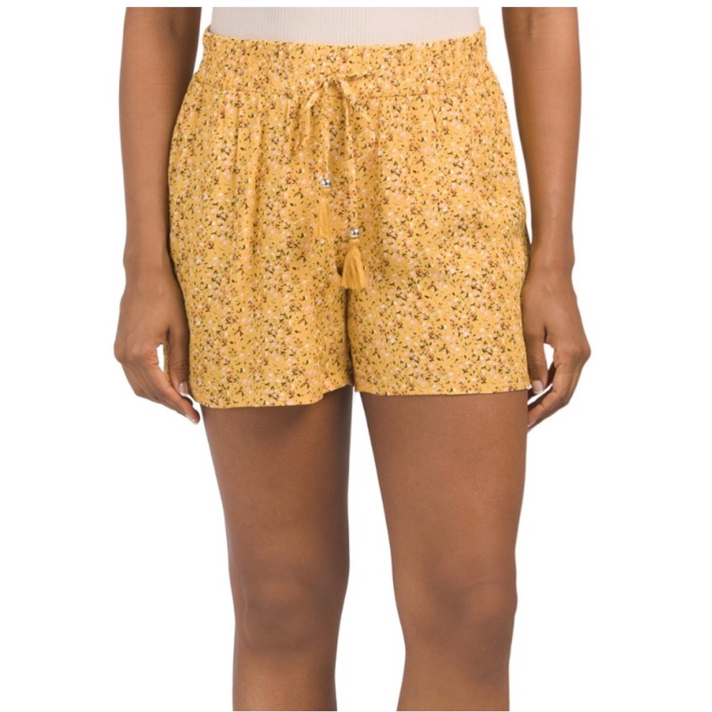 LOVE SCARLETT Large Yellow Flowy Shorts Summer‎ Lightweight Beachy Sunshine